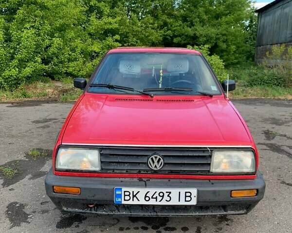 Червоний Фольксваген Джетта, об'ємом двигуна 1.8 л та пробігом 426 тис. км за 1350 $, фото 1 на Automoto.ua