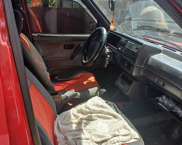 Красный Фольксваген Джетта, объемом двигателя 1.8 л и пробегом 297 тыс. км за 950 $, фото 8 на Automoto.ua