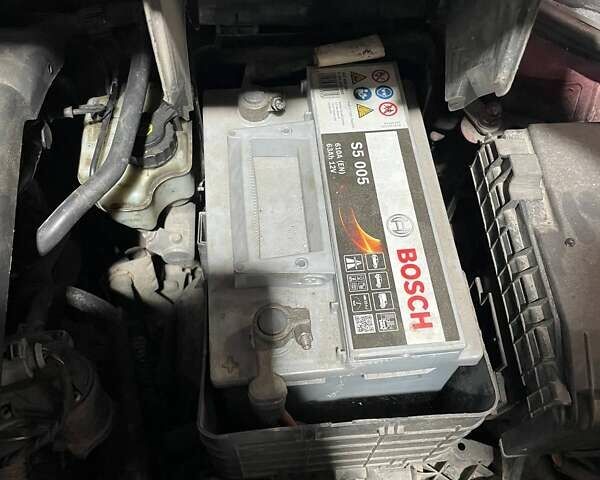 Красный Фольксваген Джетта, объемом двигателя 1.6 л и пробегом 369 тыс. км за 4000 $, фото 5 на Automoto.ua