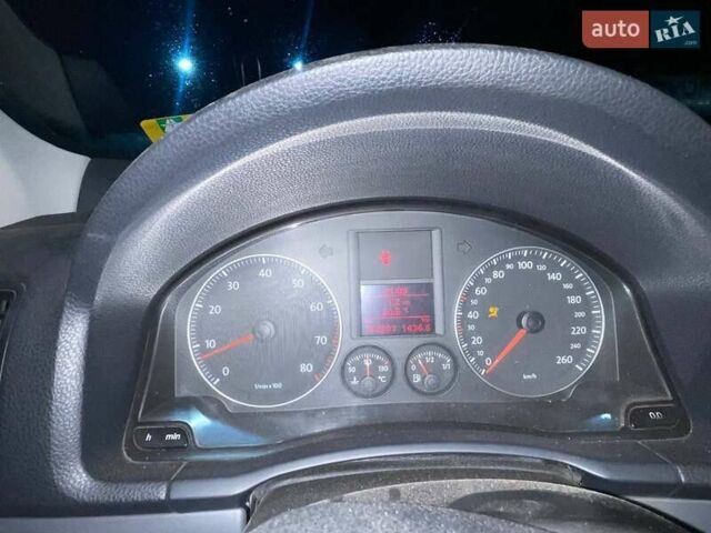 Красный Фольксваген Джетта, объемом двигателя 1.6 л и пробегом 369 тыс. км за 4000 $, фото 14 на Automoto.ua