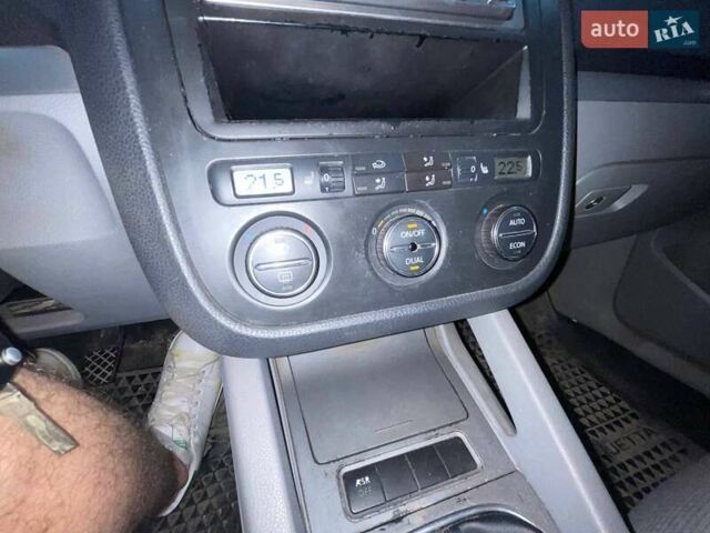 Красный Фольксваген Джетта, объемом двигателя 1.6 л и пробегом 369 тыс. км за 4000 $, фото 7 на Automoto.ua