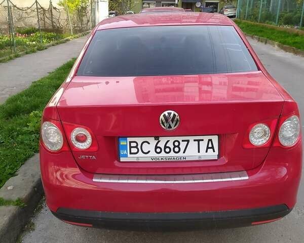 Червоний Фольксваген Джетта, об'ємом двигуна 1.6 л та пробігом 216 тис. км за 4999 $, фото 8 на Automoto.ua