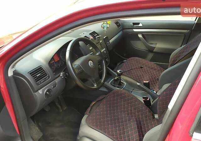 Фольксваген Джетта 2007 в Николаеве на Automoto.ua Красный Фольксваген Джетта, объемом двигателя 1.6 л и пробегом 260 тыс. км за 6200 $, фото 6 на Automoto.ua