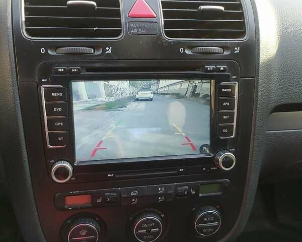 Червоний Фольксваген Джетта, об'ємом двигуна 1.6 л та пробігом 216 тис. км за 4999 $, фото 5 на Automoto.ua