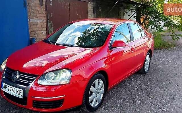 Красный Фольксваген Джетта, объемом двигателя 1.4 л и пробегом 198 тыс. км за 6000 $, фото 13 на Automoto.ua