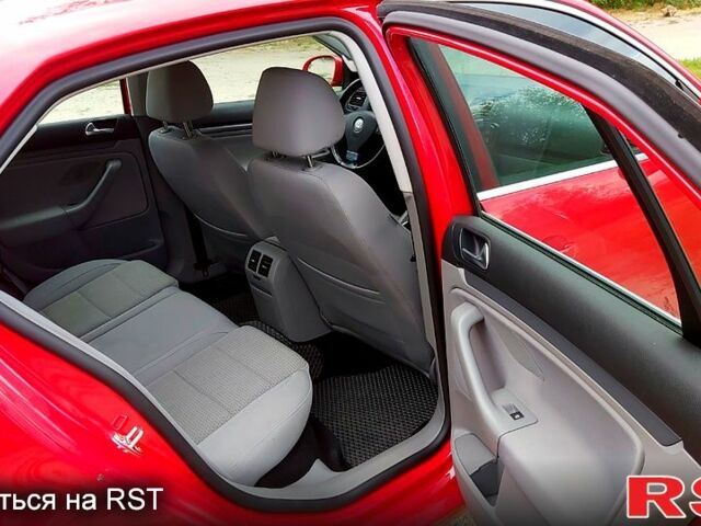 Красный Фольксваген Джетта, объемом двигателя 1.4 л и пробегом 198 тыс. км за 6000 $, фото 11 на Automoto.ua