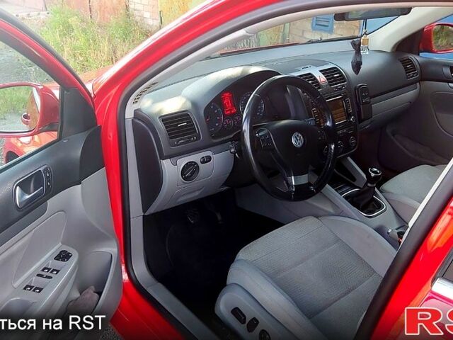 Красный Фольксваген Джетта, объемом двигателя 1.4 л и пробегом 198 тыс. км за 6000 $, фото 6 на Automoto.ua