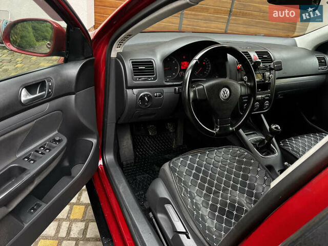 Красный Фольксваген Джетта, объемом двигателя 1.9 л и пробегом 275 тыс. км за 4450 $, фото 21 на Automoto.ua