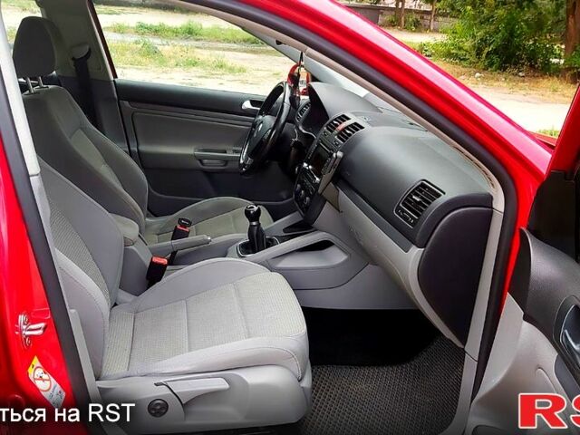 Красный Фольксваген Джетта, объемом двигателя 1.4 л и пробегом 198 тыс. км за 6000 $, фото 10 на Automoto.ua