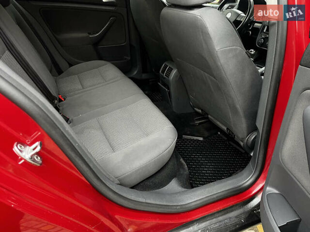 Красный Фольксваген Джетта, объемом двигателя 1.9 л и пробегом 275 тыс. км за 4450 $, фото 29 на Automoto.ua