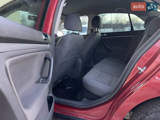 Красный Фольксваген Джетта, объемом двигателя 1.9 л и пробегом 270 тыс. км за 4250 $, фото 40 на Automoto.ua