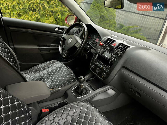 Красный Фольксваген Джетта, объемом двигателя 1.9 л и пробегом 275 тыс. км за 4450 $, фото 23 на Automoto.ua