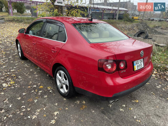 Червоний Фольксваген Джетта, об'ємом двигуна 2.48 л та пробігом 185 тис. км за 6600 $, фото 5 на Automoto.ua