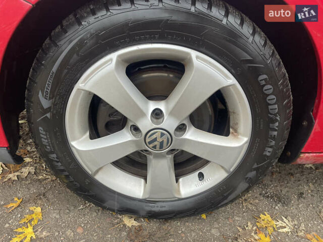 Червоний Фольксваген Джетта, об'ємом двигуна 2.48 л та пробігом 185 тис. км за 6600 $, фото 9 на Automoto.ua