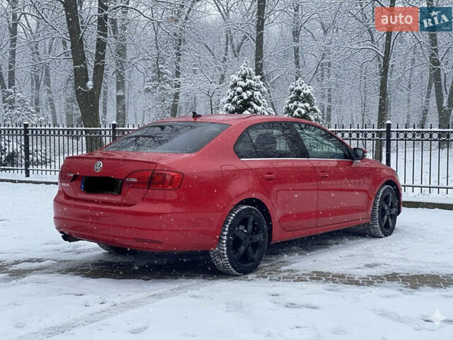 Червоний Фольксваген Джетта, об'ємом двигуна 1.97 л та пробігом 322 тис. км за 9500 $, фото 2 на Automoto.ua