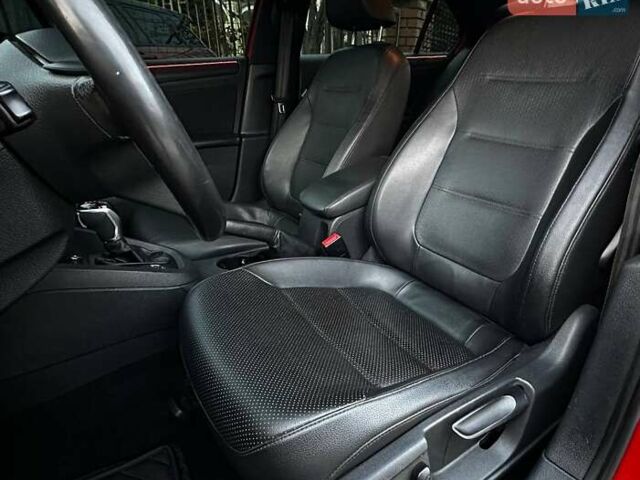 Красный Фольксваген Джетта, объемом двигателя 2.48 л и пробегом 216 тыс. км за 9300 $, фото 15 на Automoto.ua