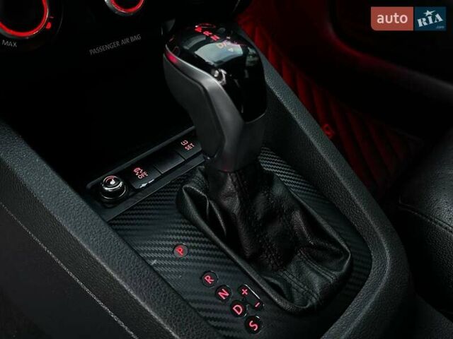 Красный Фольксваген Джетта, объемом двигателя 2.48 л и пробегом 216 тыс. км за 9300 $, фото 19 на Automoto.ua