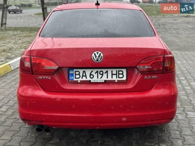 Красный Фольксваген Джетта, объемом двигателя 2.5 л и пробегом 243 тыс. км за 8600 $, фото 1 на Automoto.ua
