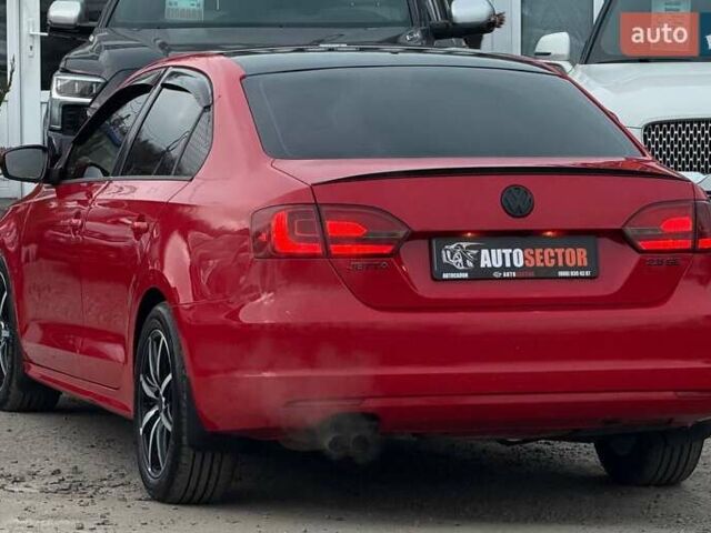 Красный Фольксваген Джетта, объемом двигателя 2.48 л и пробегом 216 тыс. км за 9300 $, фото 6 на Automoto.ua