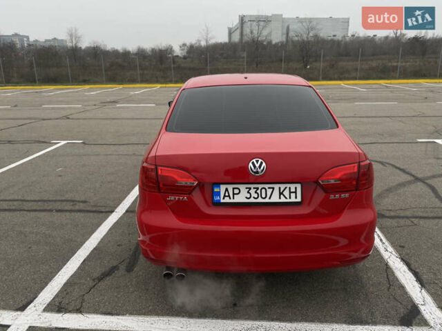 Красный Фольксваген Джетта, объемом двигателя 2.48 л и пробегом 206 тыс. км за 10000 $, фото 8 на Automoto.ua