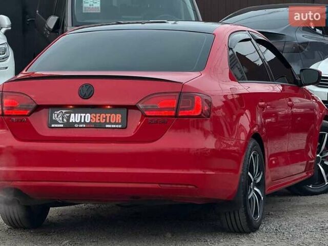 Красный Фольксваген Джетта, объемом двигателя 2.48 л и пробегом 216 тыс. км за 9300 $, фото 10 на Automoto.ua