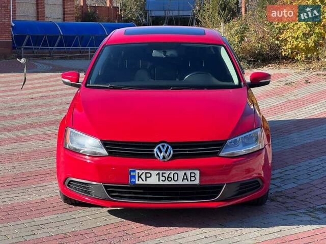 Червоний Фольксваген Джетта, об'ємом двигуна 1.8 л та пробігом 210 тис. км за 8900 $, фото 2 на Automoto.ua