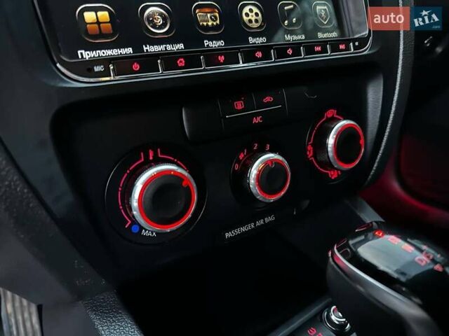 Красный Фольксваген Джетта, объемом двигателя 2.48 л и пробегом 216 тыс. км за 9300 $, фото 30 на Automoto.ua