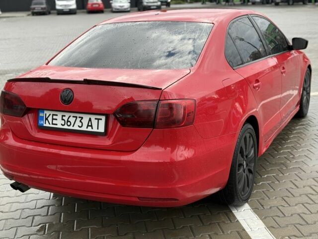 Червоний Фольксваген Джетта, об'ємом двигуна 2 л та пробігом 220 тис. км за 6700 $, фото 3 на Automoto.ua