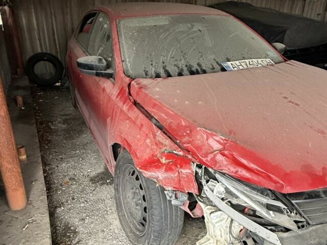 Червоний Фольксваген Джетта, об'ємом двигуна 2 л та пробігом 270 тис. км за 3999 $, фото 5 на Automoto.ua