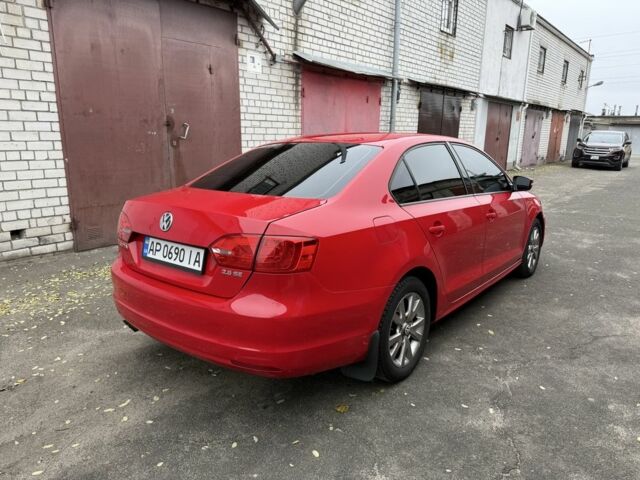 Червоний Фольксваген Джетта, об'ємом двигуна 2.5 л та пробігом 248 тис. км за 6800 $, фото 3 на Automoto.ua