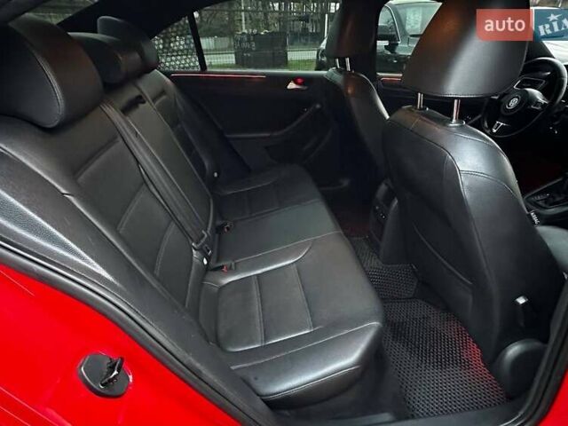 Красный Фольксваген Джетта, объемом двигателя 2.48 л и пробегом 216 тыс. км за 9300 $, фото 26 на Automoto.ua