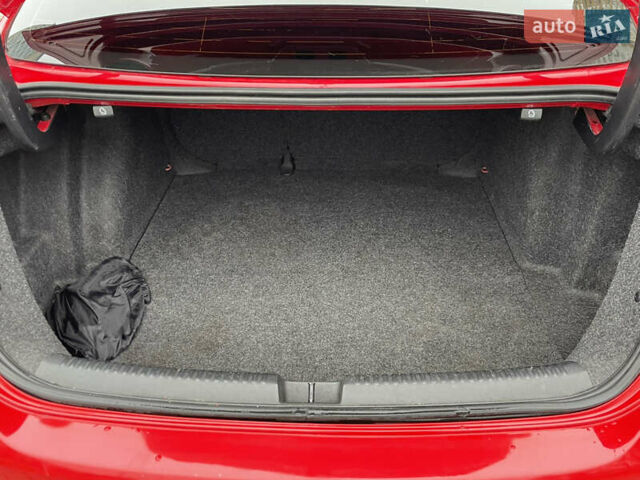 Красный Фольксваген Джетта, объемом двигателя 2 л и пробегом 220 тыс. км за 6600 $, фото 23 на Automoto.ua