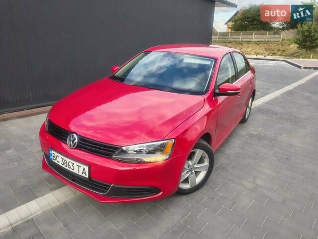 Фольксваген Джетта 2013 в Львове на Automoto.ua Красный Фольксваген Джетта, объемом двигателя 1.97 л и пробегом 101 тыс. км за 9200 $, фото 1 на Automoto.ua