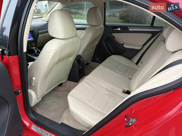 Червоний Фольксваген Джетта, об'ємом двигуна 1.8 л та пробігом 208 тис. км за 9850 $, фото 33 на Automoto.ua