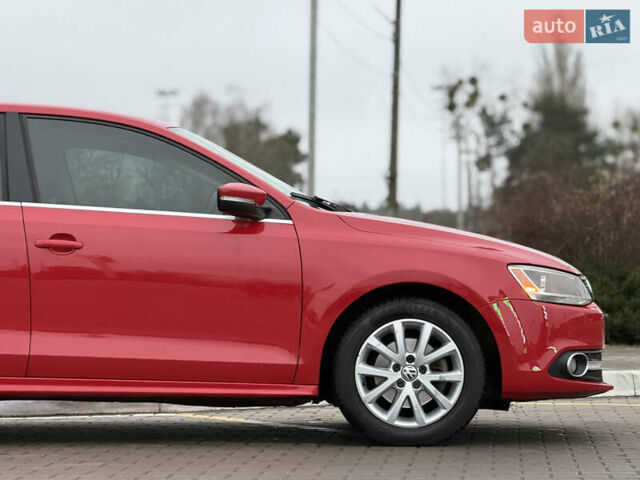 Червоний Фольксваген Джетта, об'ємом двигуна 1.8 л та пробігом 208 тис. км за 9850 $, фото 10 на Automoto.ua