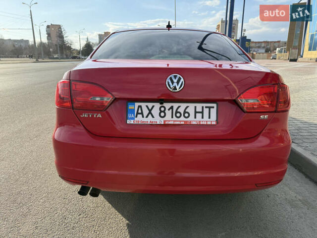 Фольксваген Джетта 2013 в Харькове на Automoto.ua Красный Фольксваген Джетта, объемом двигателя 1.8 л и пробегом 49 тыс. км за 12300 $, фото 16 на Automoto.ua