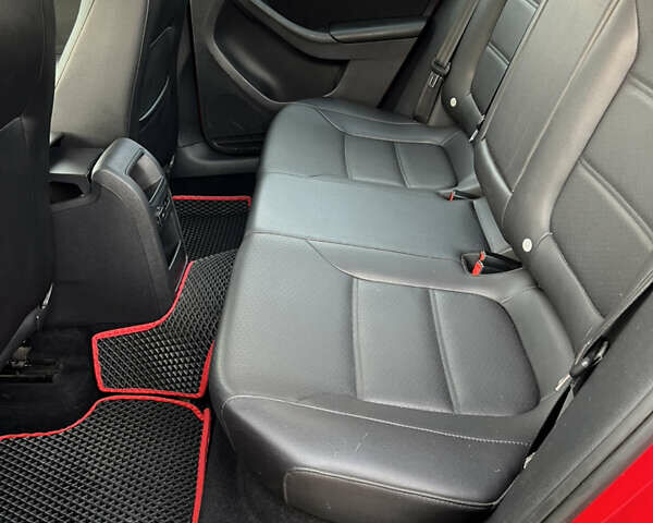 Червоний Фольксваген Джетта, об'ємом двигуна 2.5 л та пробігом 190 тис. км за 9700 $, фото 7 на Automoto.ua