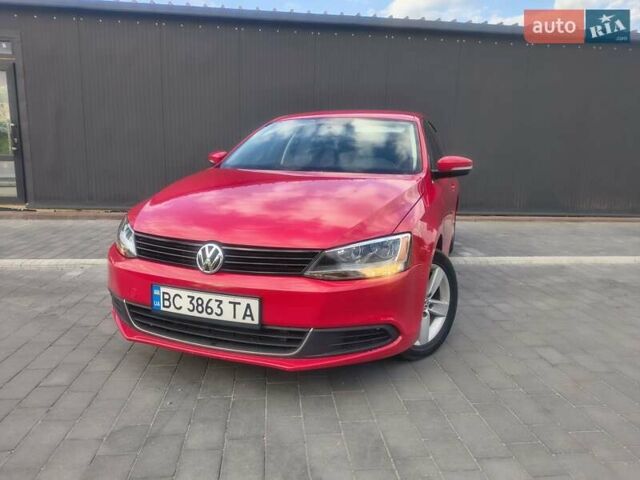 Фольксваген Джетта 2013 в Львове на Automoto.ua Красный Фольксваген Джетта, объемом двигателя 1.97 л и пробегом 101 тыс. км за 9200 $, фото 3 на Automoto.ua