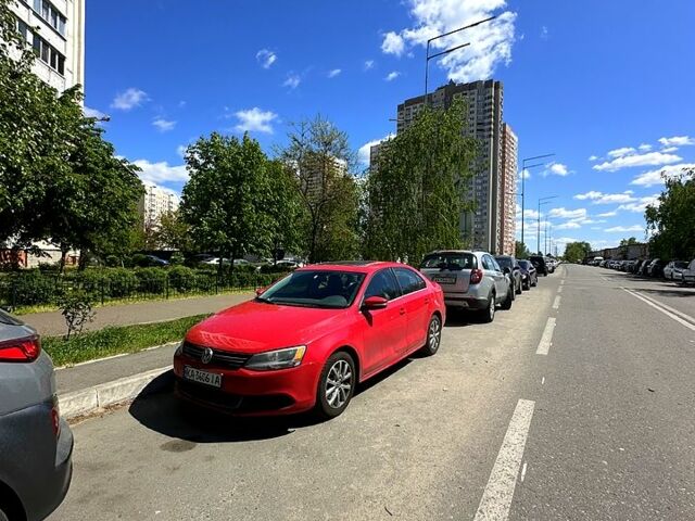 Красный Фольксваген Джетта, объемом двигателя 1.8 л и пробегом 200 тыс. км за 4500 $, фото 11 на Automoto.ua