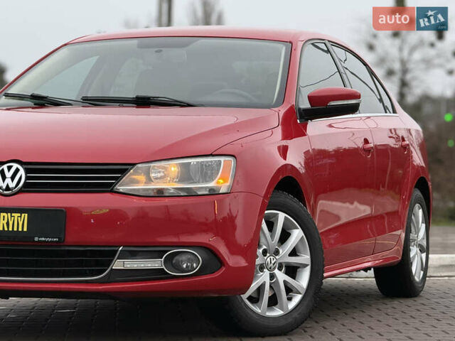 Червоний Фольксваген Джетта, об'ємом двигуна 1.8 л та пробігом 208 тис. км за 9850 $, фото 2 на Automoto.ua