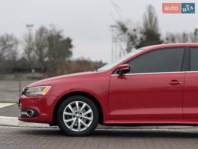 Червоний Фольксваген Джетта, об'ємом двигуна 1.8 л та пробігом 208 тис. км за 9850 $, фото 12 на Automoto.ua