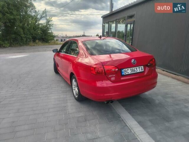 Фольксваген Джетта 2013 в Львове на Automoto.ua Красный Фольксваген Джетта, объемом двигателя 1.97 л и пробегом 101 тыс. км за 9200 $, фото 6 на Automoto.ua