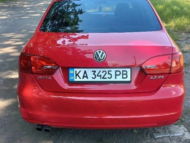 Фольксваген Джетта 2013 в Голованевске на Automoto.ua Красный Фольксваген Джетта, объемом двигателя 2.5 л и пробегом 185 тыс. км за 8000 $, фото 1 на Automoto.ua