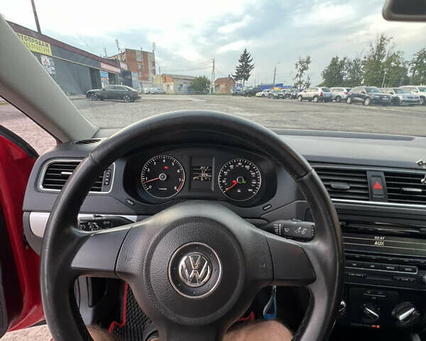 Червоний Фольксваген Джетта, об'ємом двигуна 2.5 л та пробігом 190 тис. км за 9700 $, фото 12 на Automoto.ua