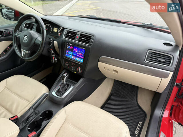 Червоний Фольксваген Джетта, об'ємом двигуна 1.8 л та пробігом 208 тис. км за 9850 $, фото 35 на Automoto.ua