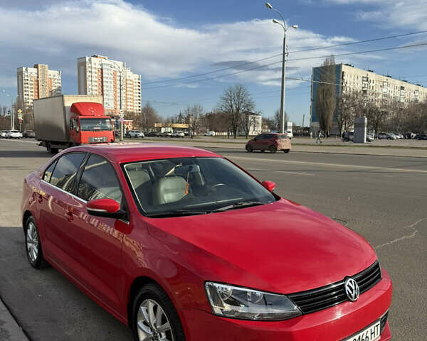 Фольксваген Джетта 2013 в Харькове на Automoto.ua Красный Фольксваген Джетта, объемом двигателя 1.8 л и пробегом 49 тыс. км за 12300 $, фото 12 на Automoto.ua