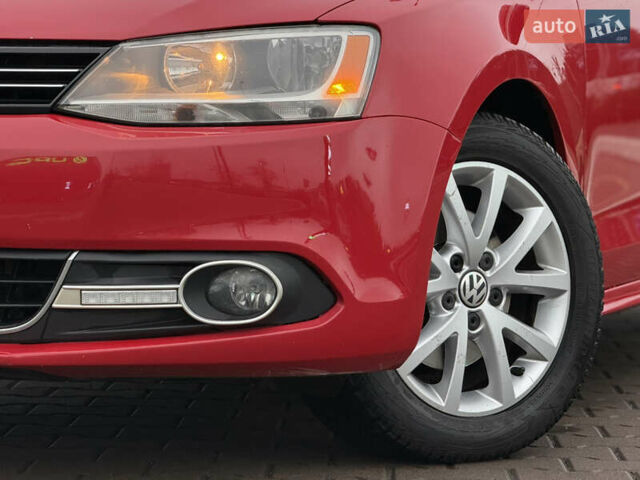 Червоний Фольксваген Джетта, об'ємом двигуна 1.8 л та пробігом 208 тис. км за 9850 $, фото 3 на Automoto.ua