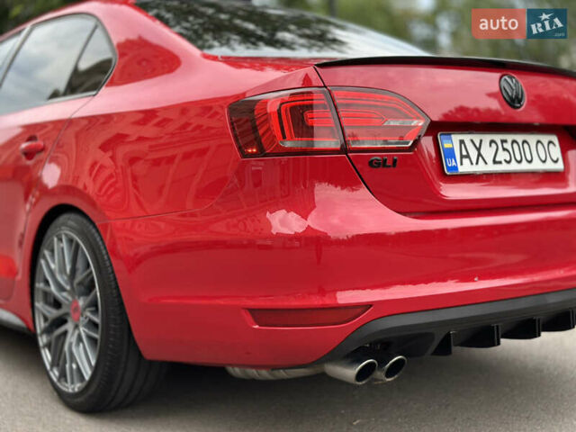 Красный Фольксваген Джетта, объемом двигателя 2 л и пробегом 179 тыс. км за 13500 $, фото 10 на Automoto.ua