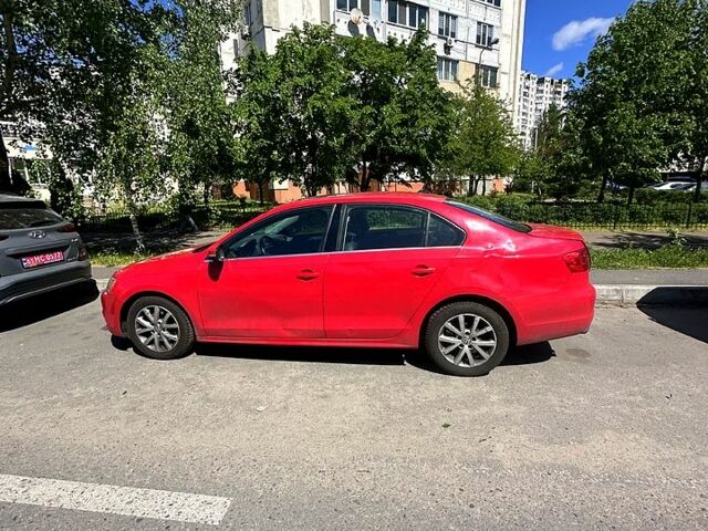 Красный Фольксваген Джетта, объемом двигателя 1.8 л и пробегом 200 тыс. км за 4500 $, фото 1 на Automoto.ua