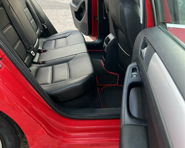 Червоний Фольксваген Джетта, об'ємом двигуна 2.5 л та пробігом 190 тис. км за 9700 $, фото 9 на Automoto.ua